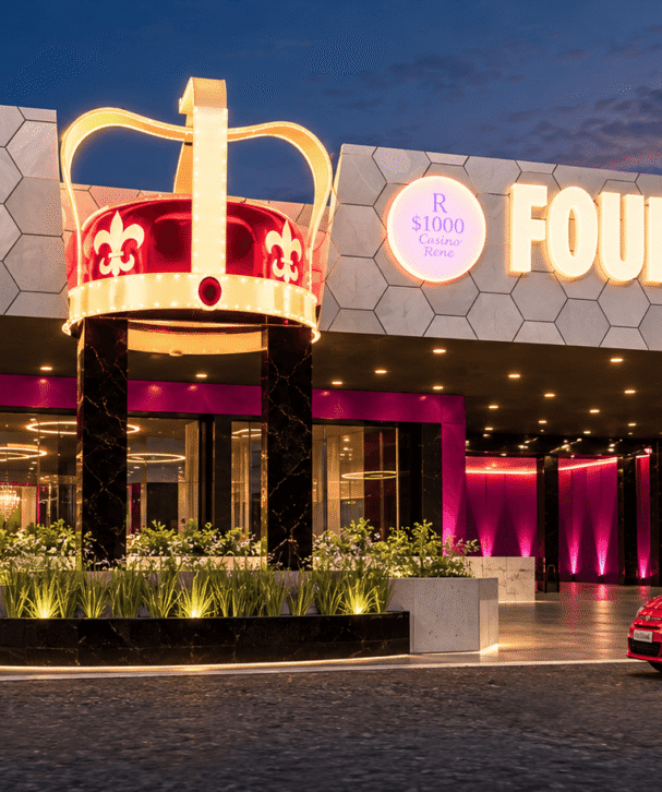 Entrada del casino Four Queens al anochecer